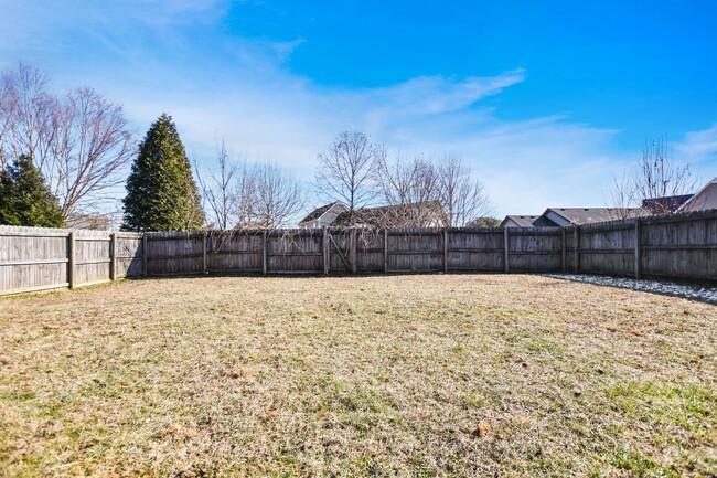 Building Photo - Pet Friendly Four Bedroom with Basement!