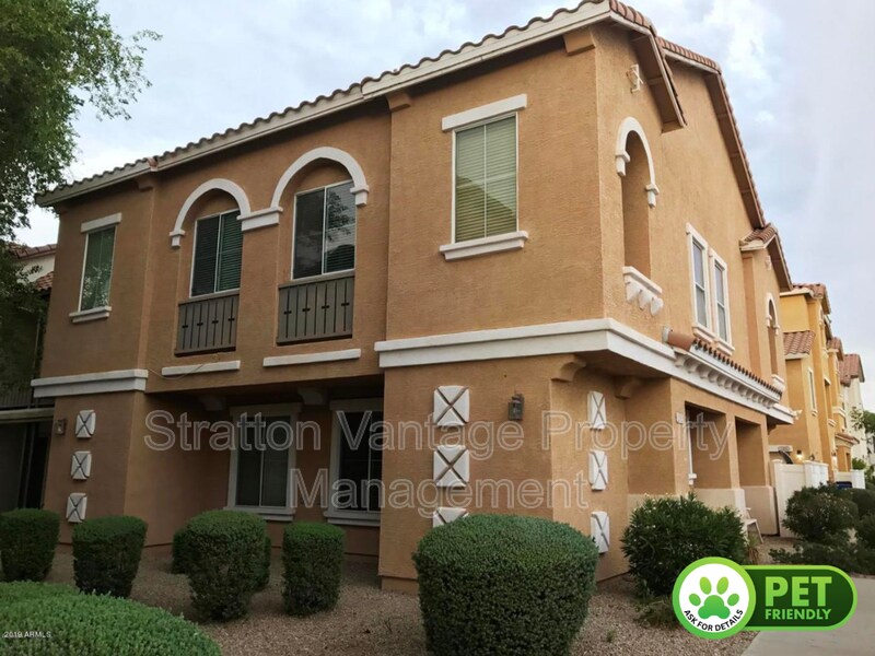 Foto principal - 9233 E Neville Ave