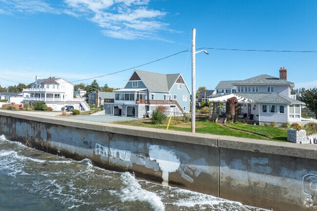 A group of homes overlook Hull Bay.