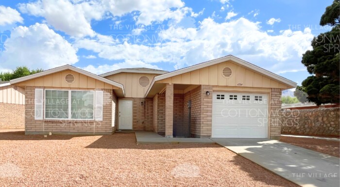 Foto principal - The Village at Cottonwood Springs