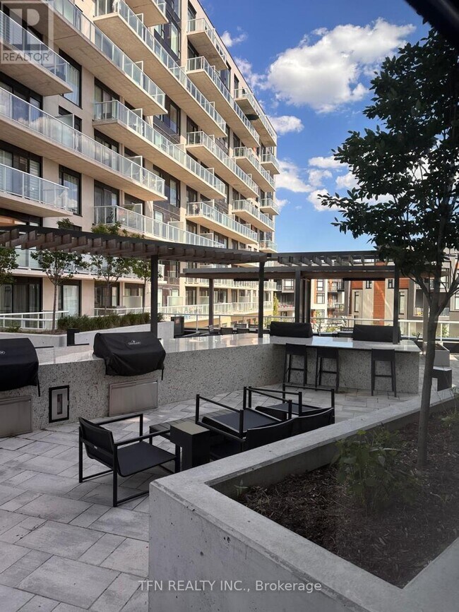 Building Photo - 2 David Eyer Rd