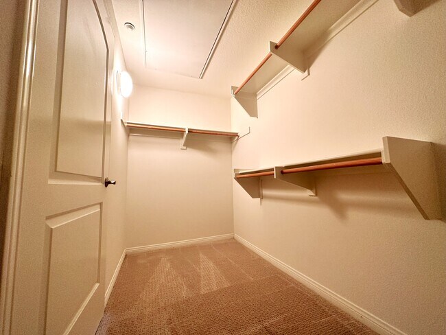 Foto del edificio - 6325 Turnstone St