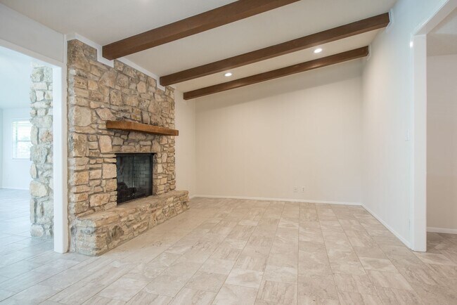 Foto del edificio - 2902 Silverleaf Dr