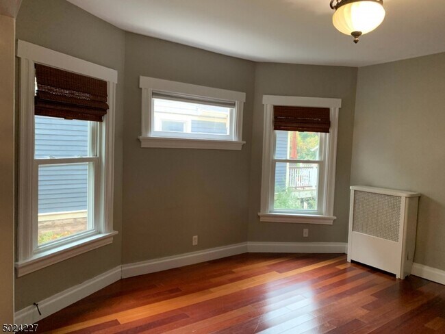 Foto del edificio - 36 Burnet St