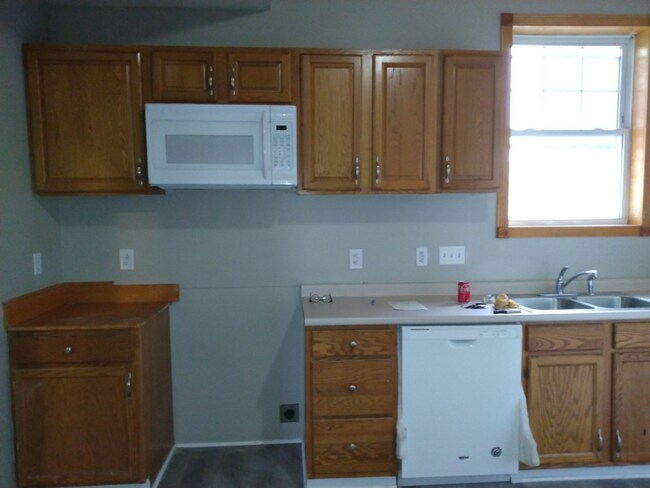 Building Photo - 940 Dayton St