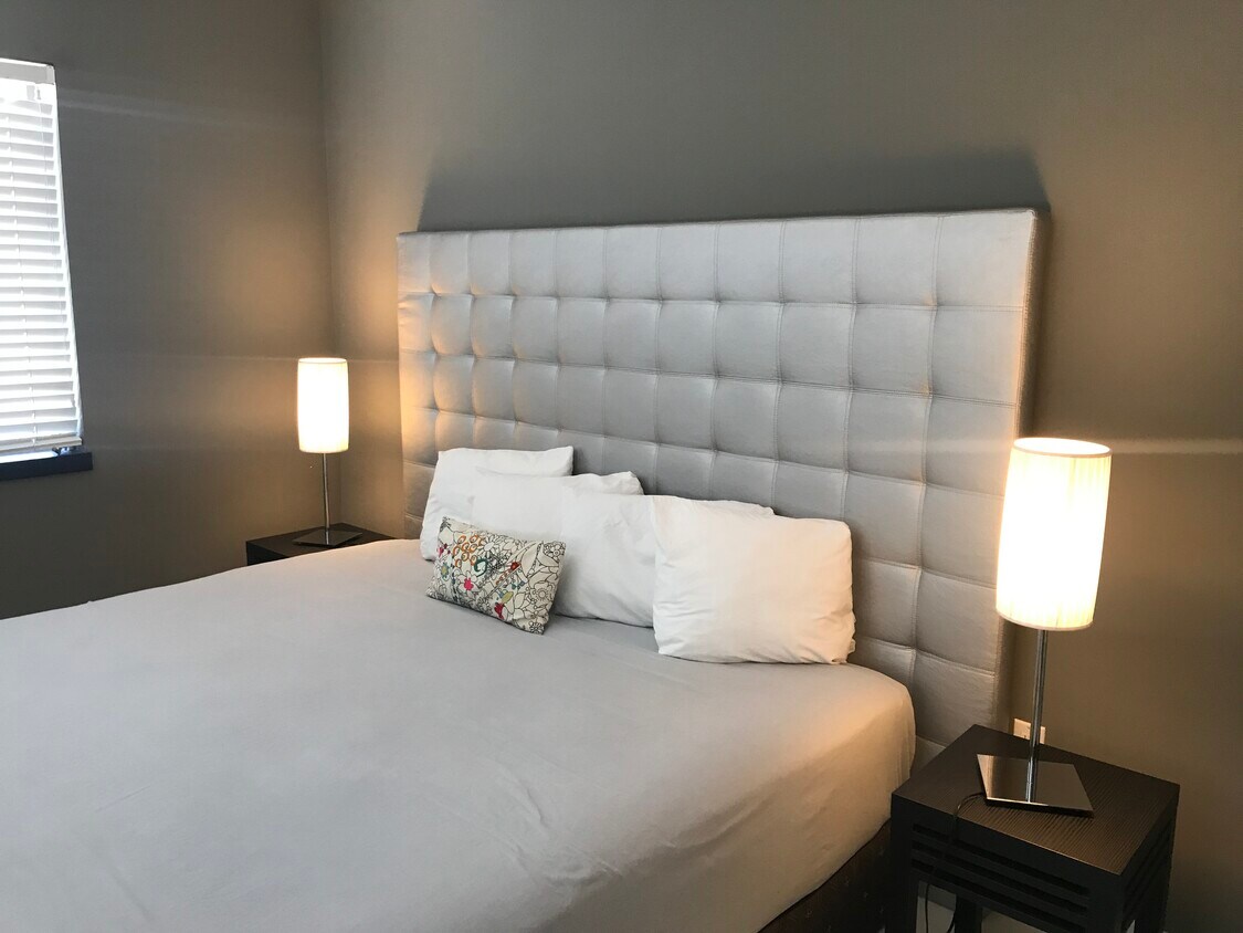 Master Bedroom - 560 Michigan Ave