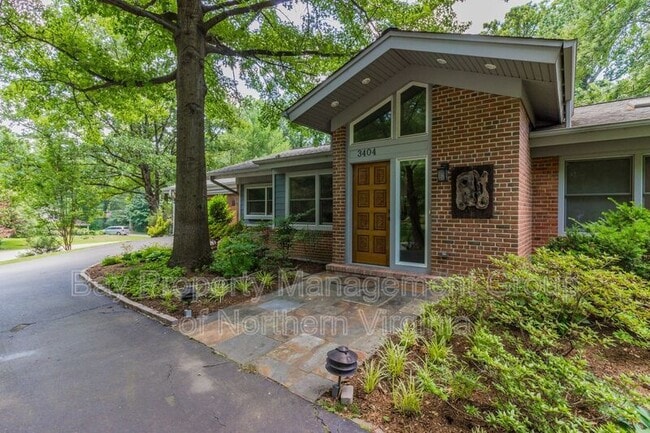 Building Photo - 3404 Mansfield Rd