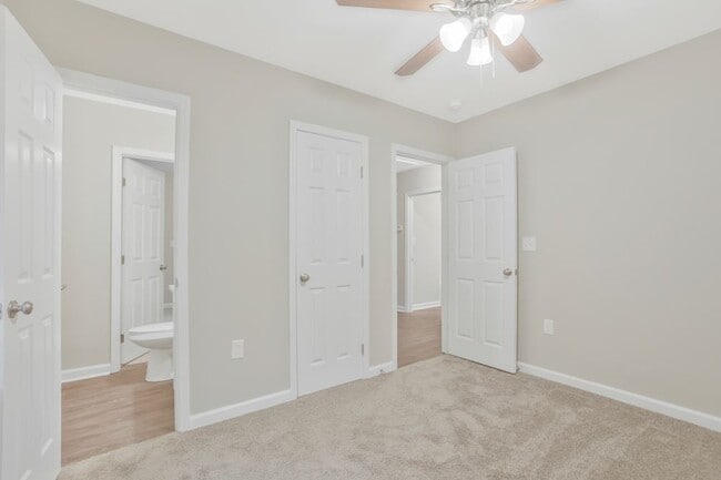 Building Photo - 2148 Green Forrest Dr