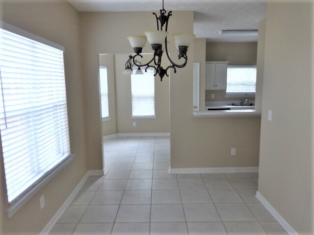 Building Photo - 3385 English Oaks Drive NW