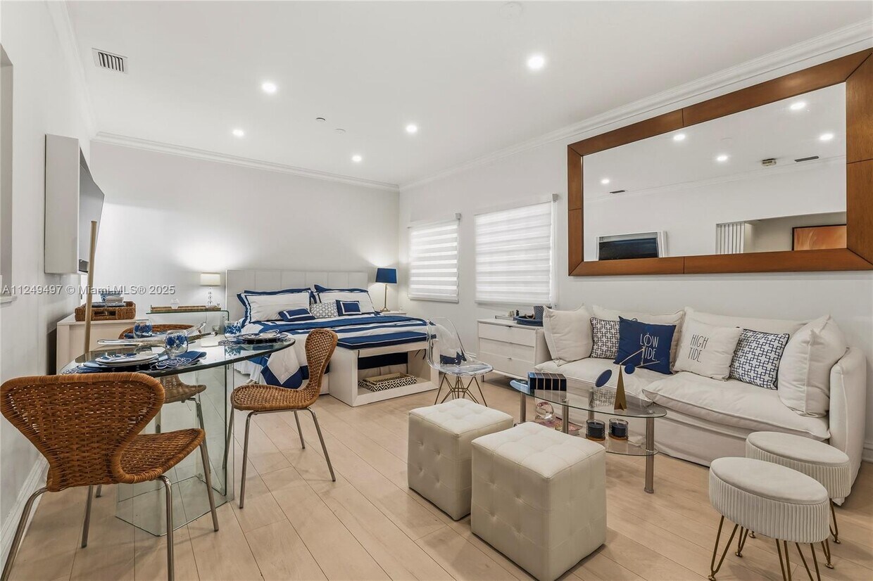 Foto principal - 41217 Fisher Island Dr