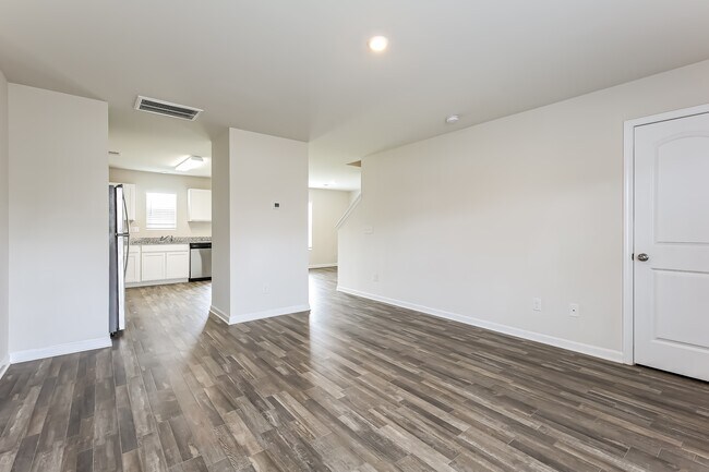 Foto del edificio - 518 Springtime Ln