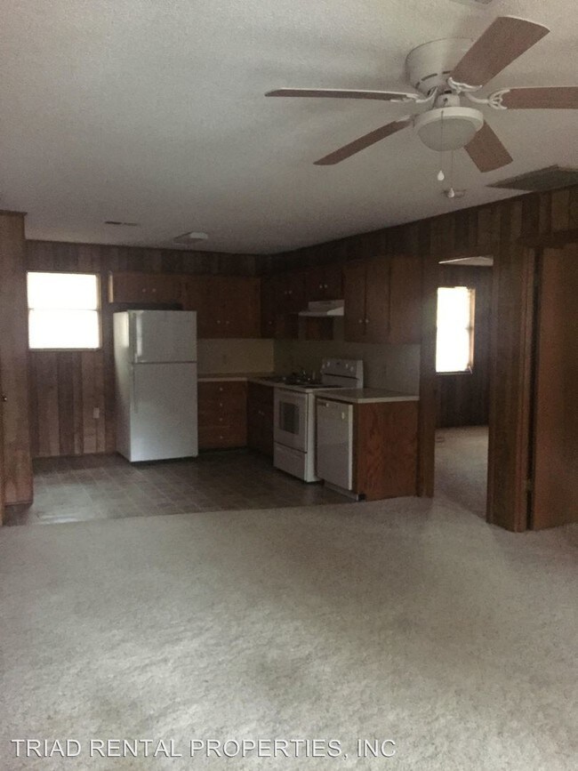 Building Photo - 224 Northwood Dr