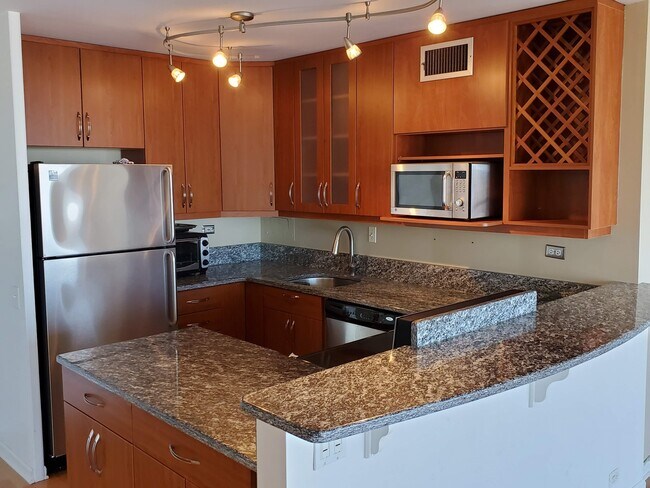Building Photo - 340 W Diversey Pkwy