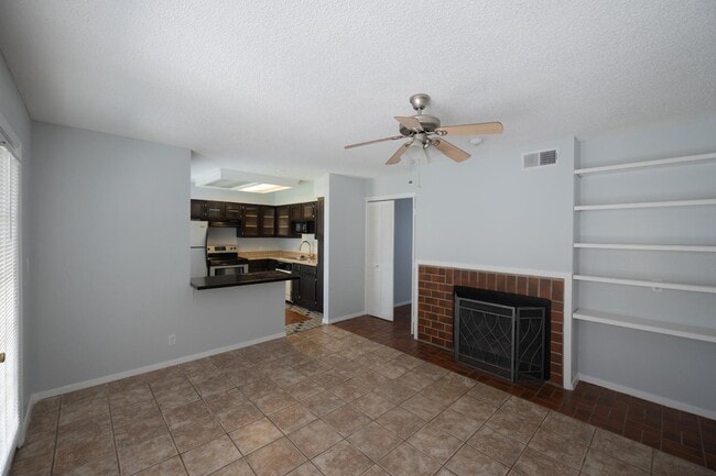 Building Photo - 2110 Rio Grande St