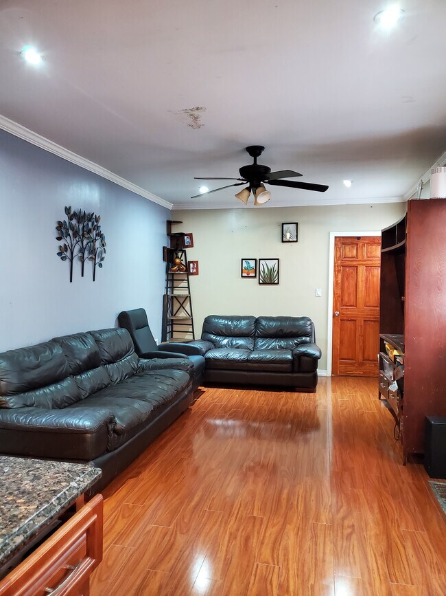Living room - 11059 107th St