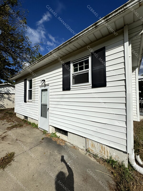 Building Photo - 3214 Herrick St