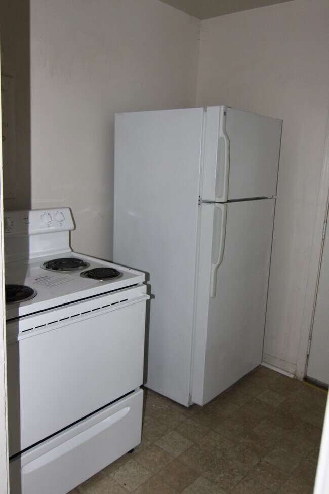 Foto del edificio - 2 Bedroom Home For Rent Near APSU!