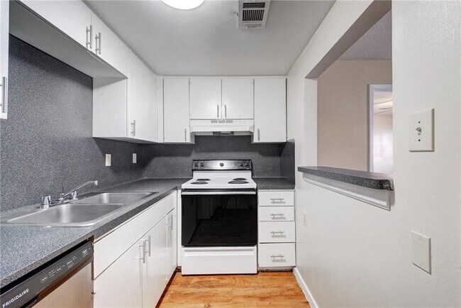 Foto del edificio - 1717 W 35th St