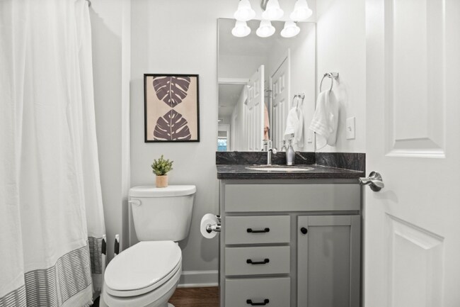 Foto del edificio - 2273 E 100th St