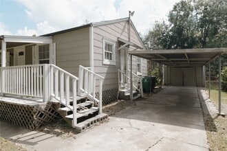 Building Photo - 6714 Dillon St