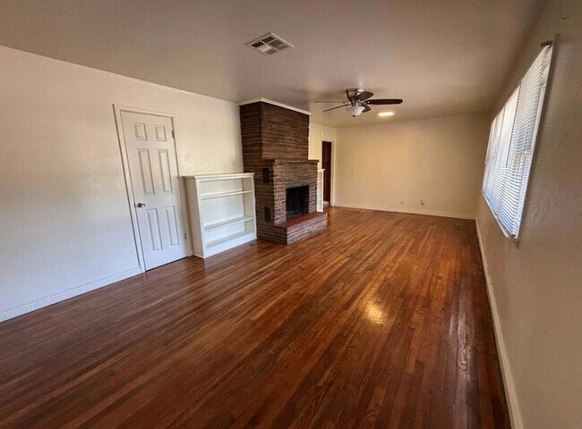 Building Photo - 1230 Caddell Ln