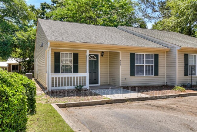 Building Photo - 109 Kelly Dr