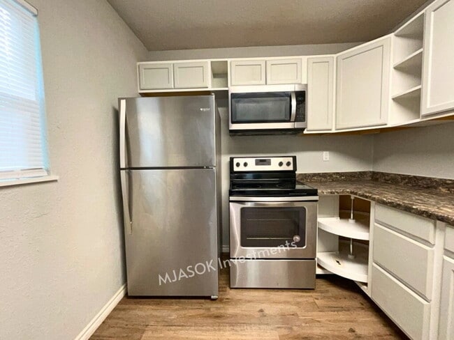 Building Photo - 3-Bed, 2-Bath Home Minutes from Fort Sill