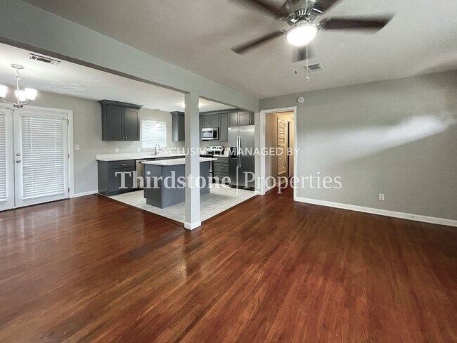 Building Photo - 3390 Jacqueline Dr