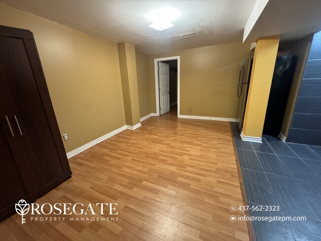 Photo du bâtiment - 1-Bedroom Basement Apartment with Internet Included – Mississauga