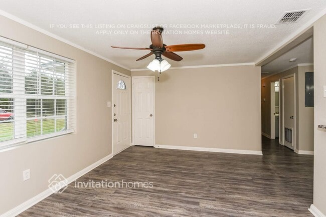 Building Photo - 606 College Mound Rd