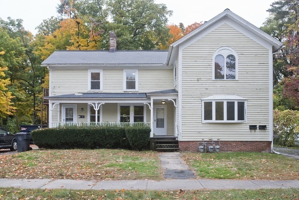 18 Bates St Unit 1, Westfield, MA 01085 Room for Rent in Westfield, MA