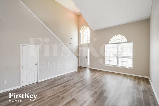 Building Photo - 1617 Austin Ln