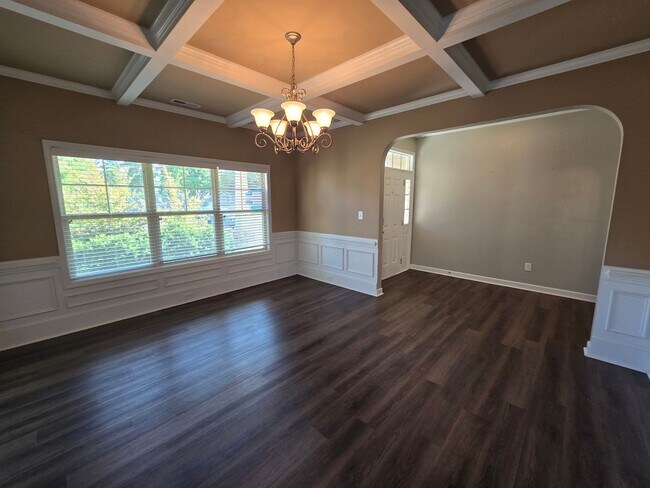 Building Photo - 2111 Yates Ranch Rd
