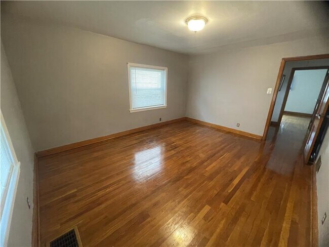 Foto del edificio - 1124 Pleasant Ave