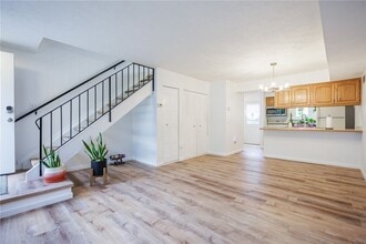 Building Photo - 678 Eastbrooke Ln