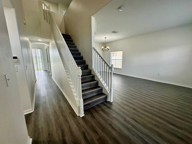 Building Photo - 31217 Bridgegate Dr