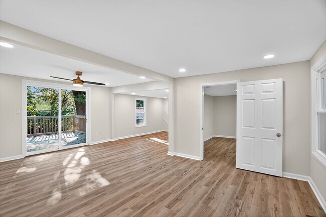 Building Photo - 1496 Farrell Rd