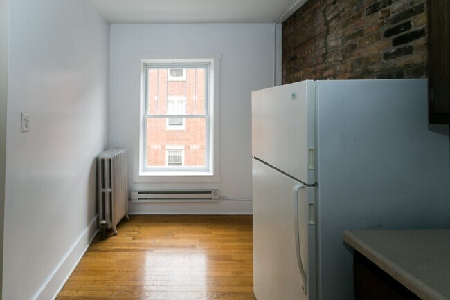 Foto del edificio - 938 W Cornelia Ave
