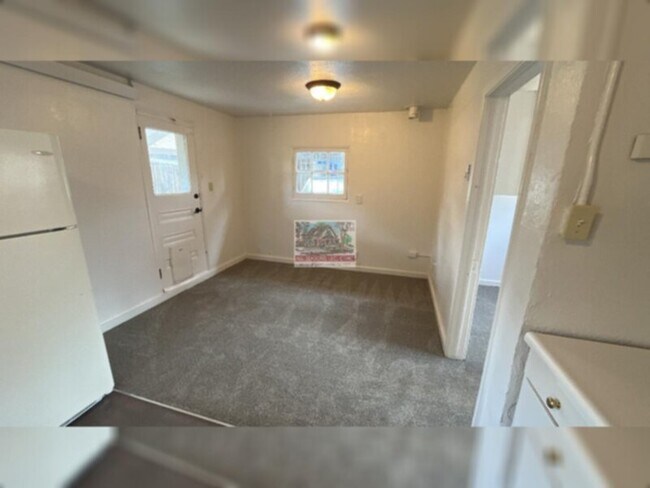 Foto del edificio - Westside bungalow available for rent