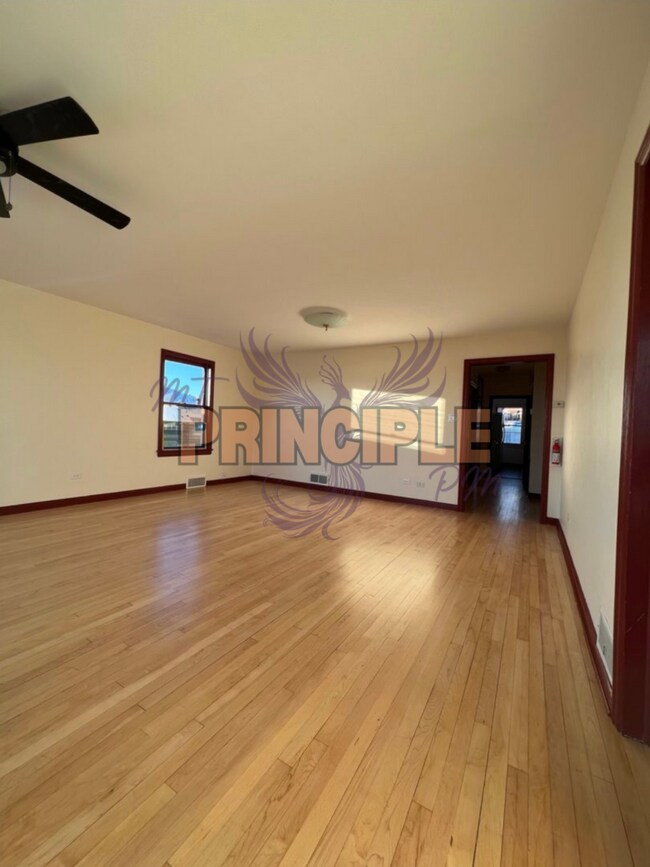 Building Photo - 918 1/2-405 W Granite St