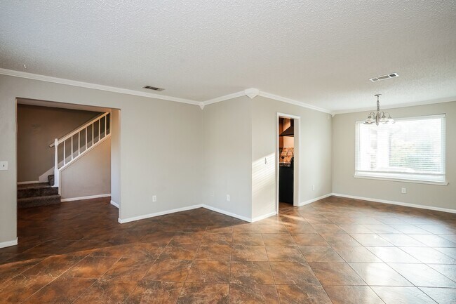 Building Photo - 12523 Mill Ridge Dr