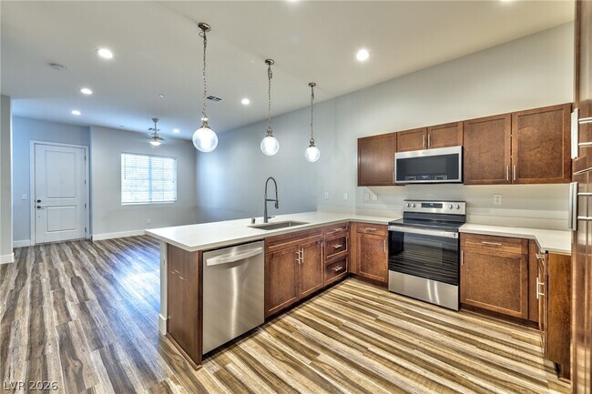 Building Photo - 6434 Spring Jog St