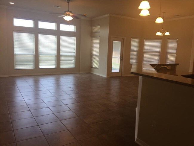 Building Photo - 2218 Mendocino Dr