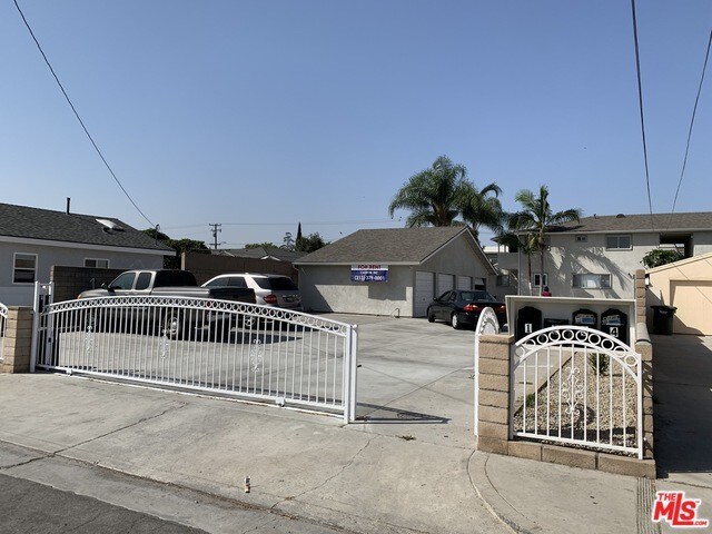 Building Photo - 6631 Kingman Ave