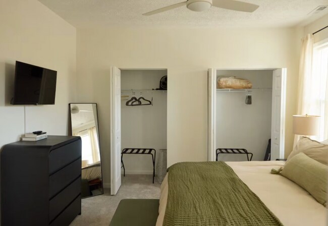 Foto del edificio - 2433 S 16th St