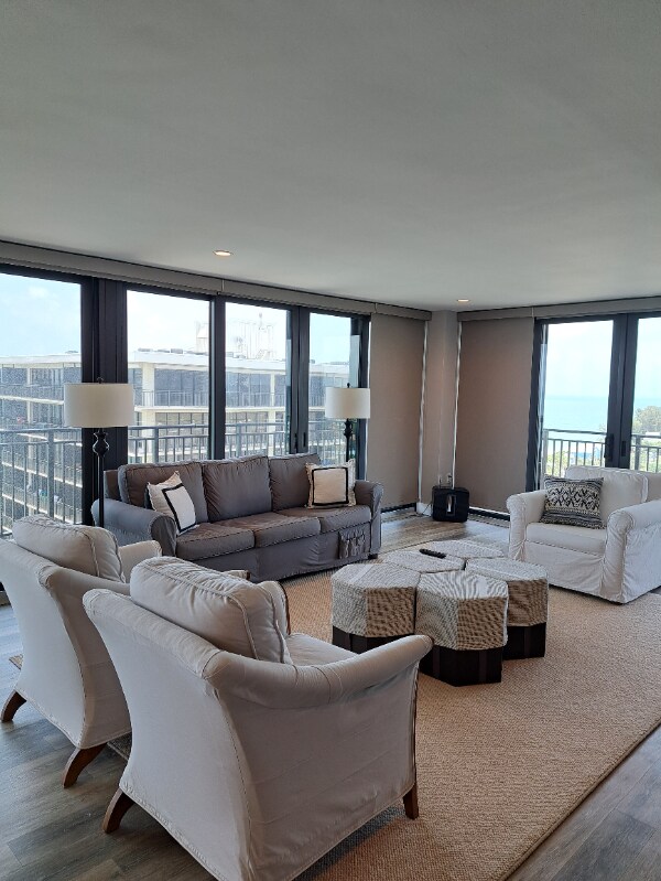 Foto del edificio - 7600 Bayshore Dr