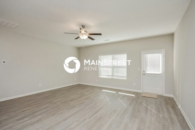Building Photo - 4 Bedroom Pet-Friendly Home in Covington, ...