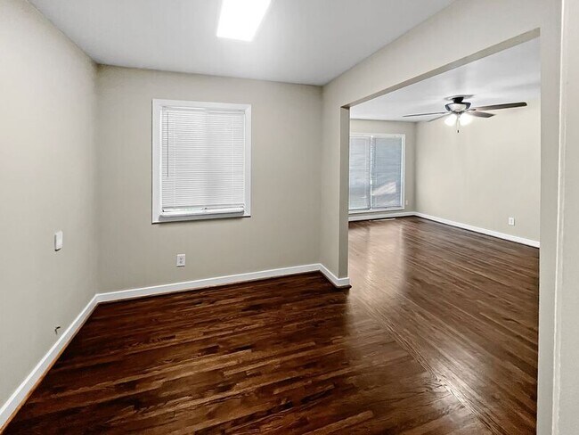 Foto del edificio - 244 E Haven Dr