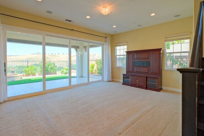 Building Photo - 6536 Terrace Ridge Ct