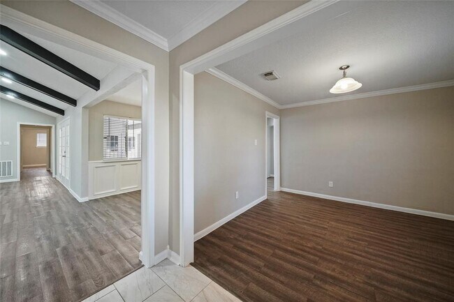 Building Photo - 10307 Autumn Harvest Dr